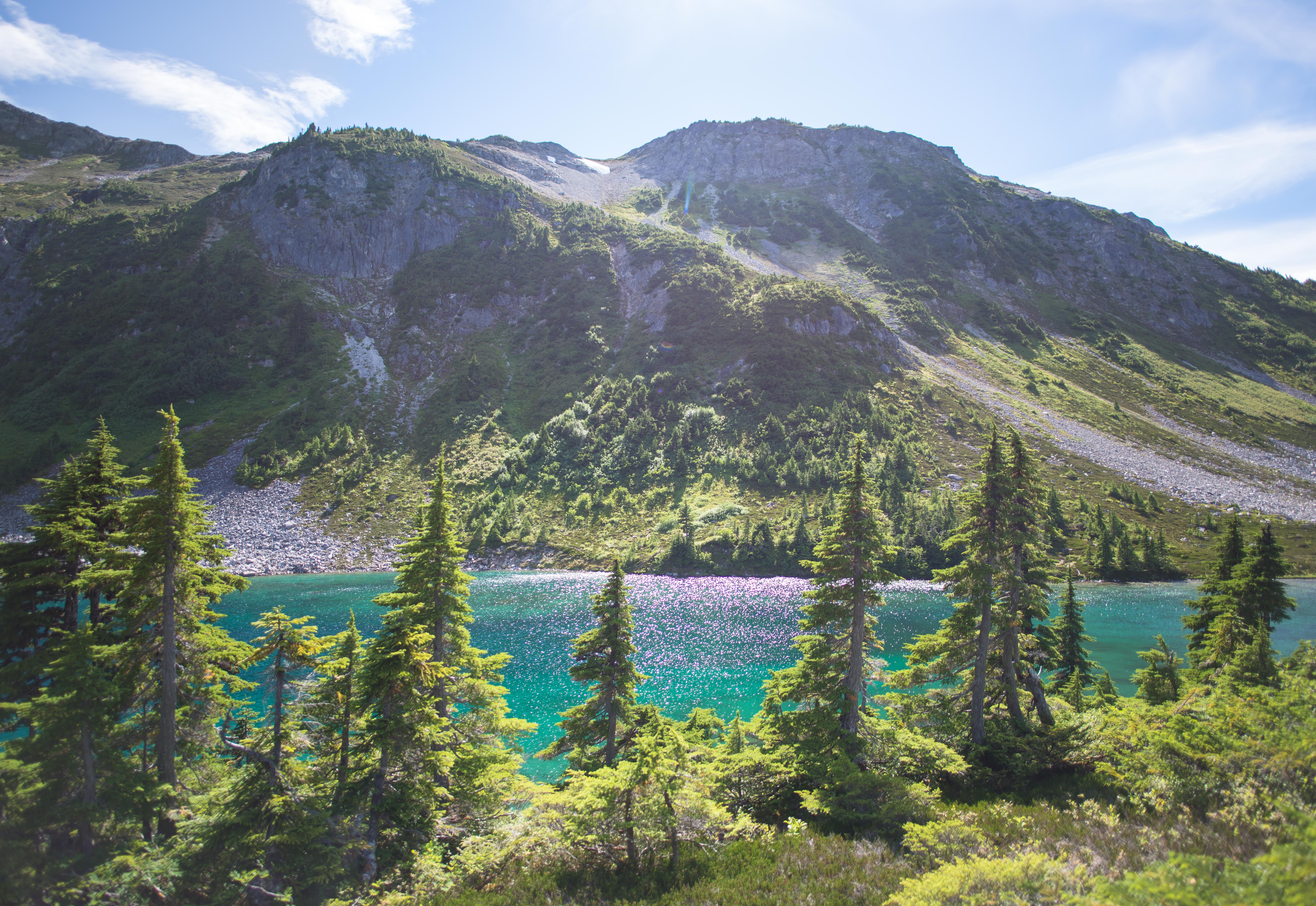 Hike to Gunsight Lake
