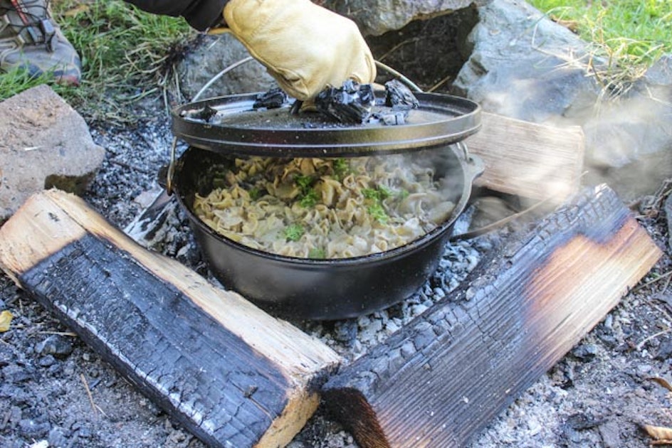 How to Cook Beef Stroganoff in a Dutch Oven