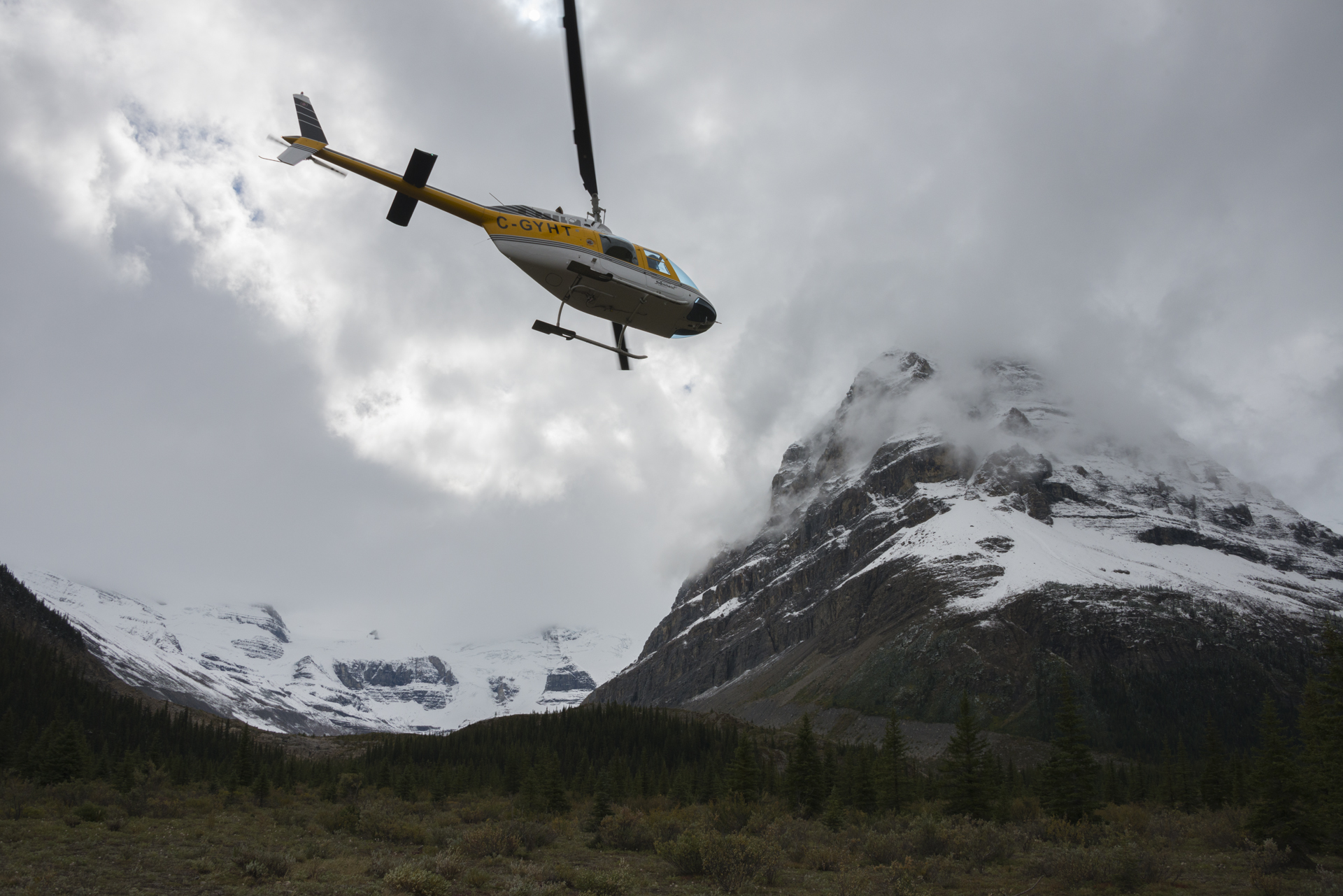 Heli-Hike the Berg Lake Trail
