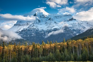 Heli-Hike the Berg Lake Trail