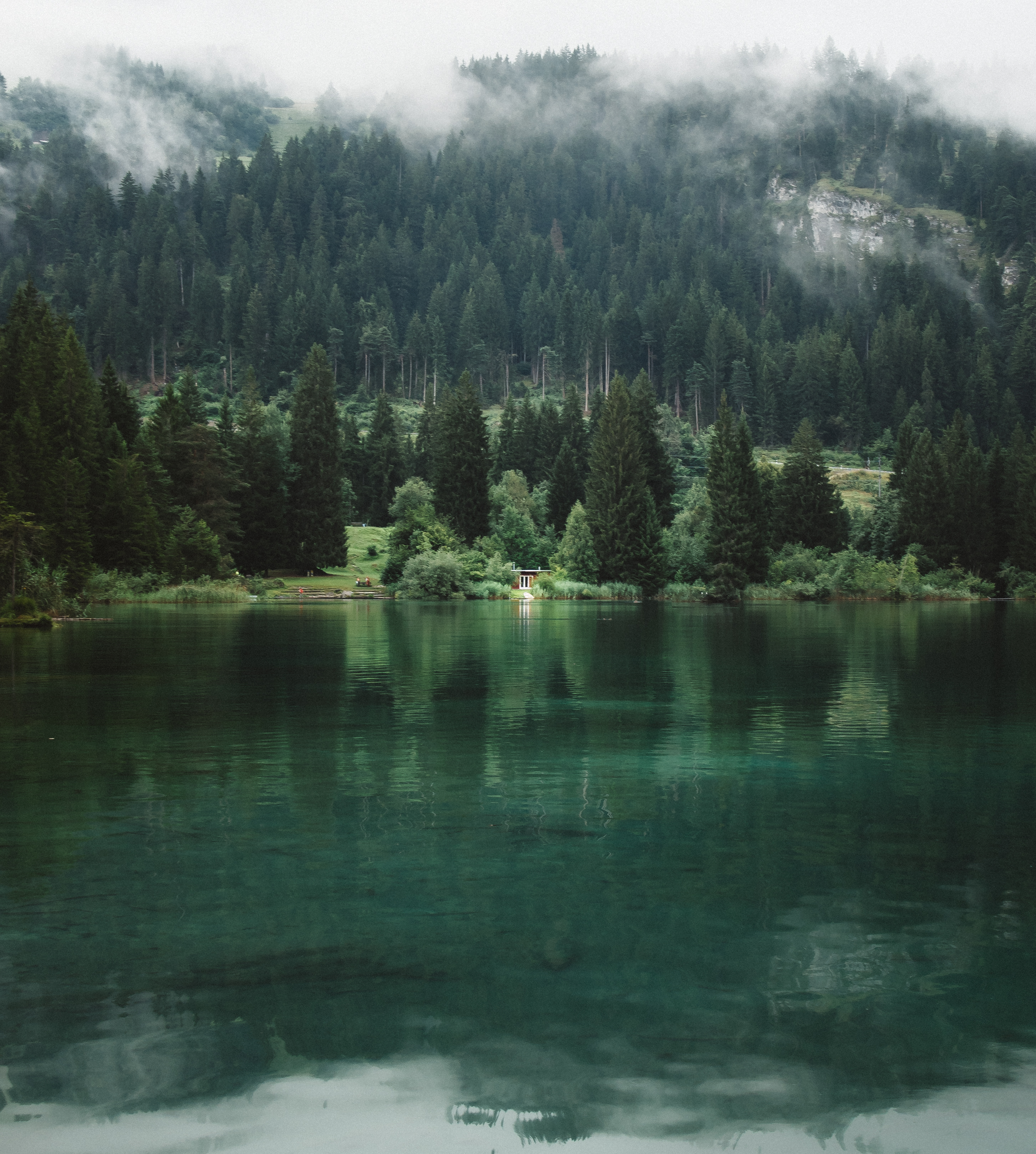 Hike around Crestasee Lake