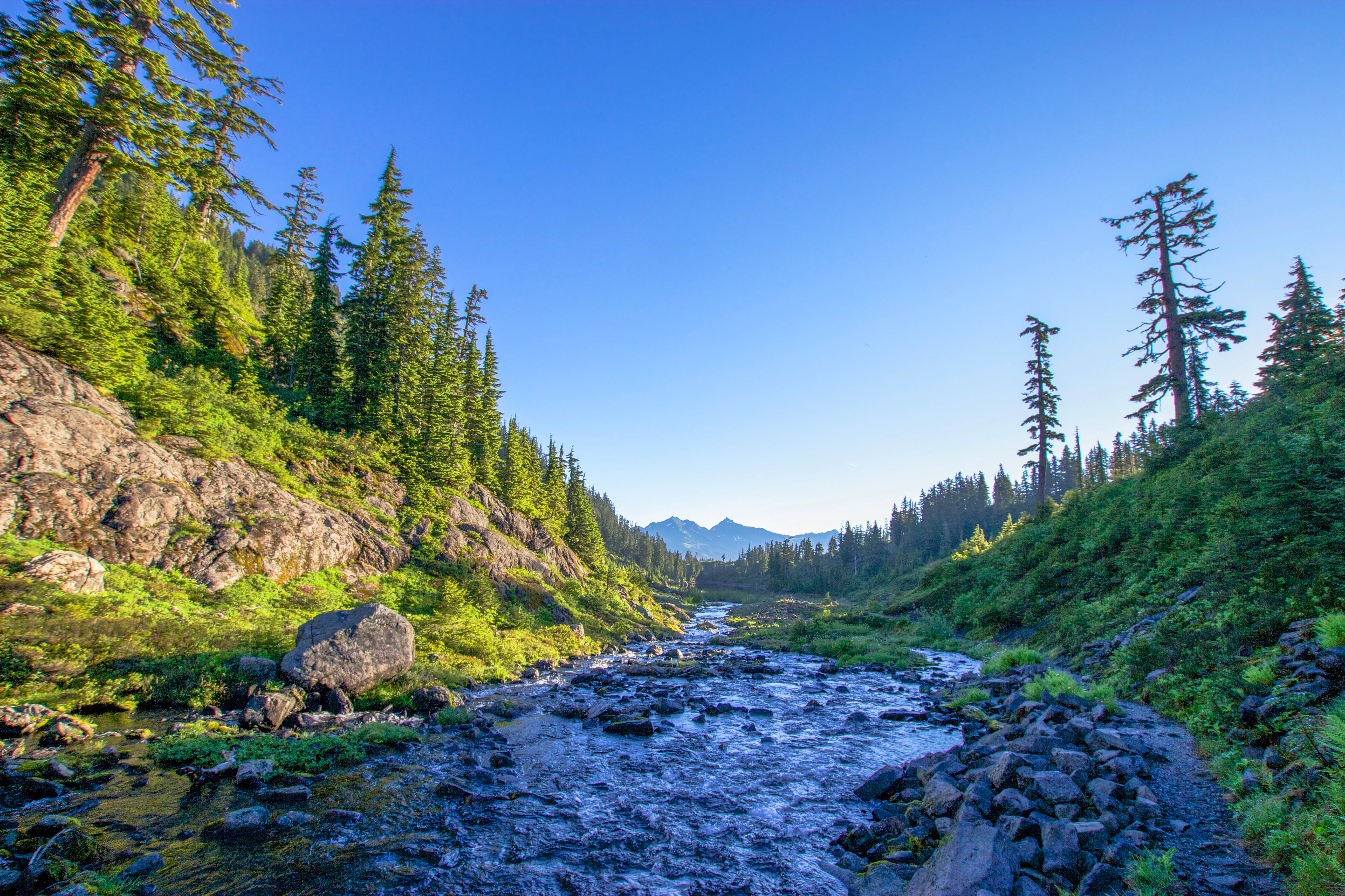 Hike the Bagley Lakes Trail