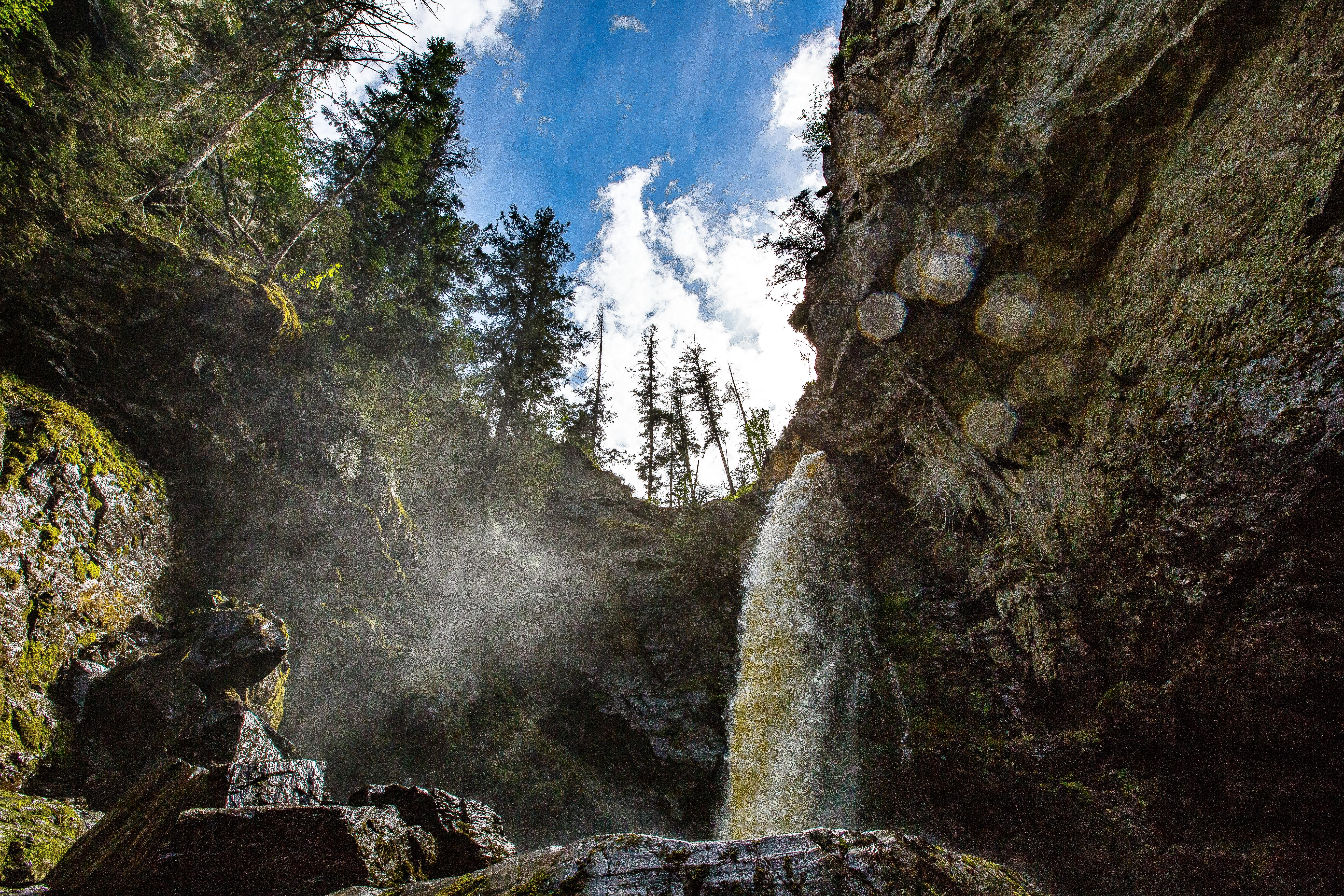 Hike to Crawford Falls