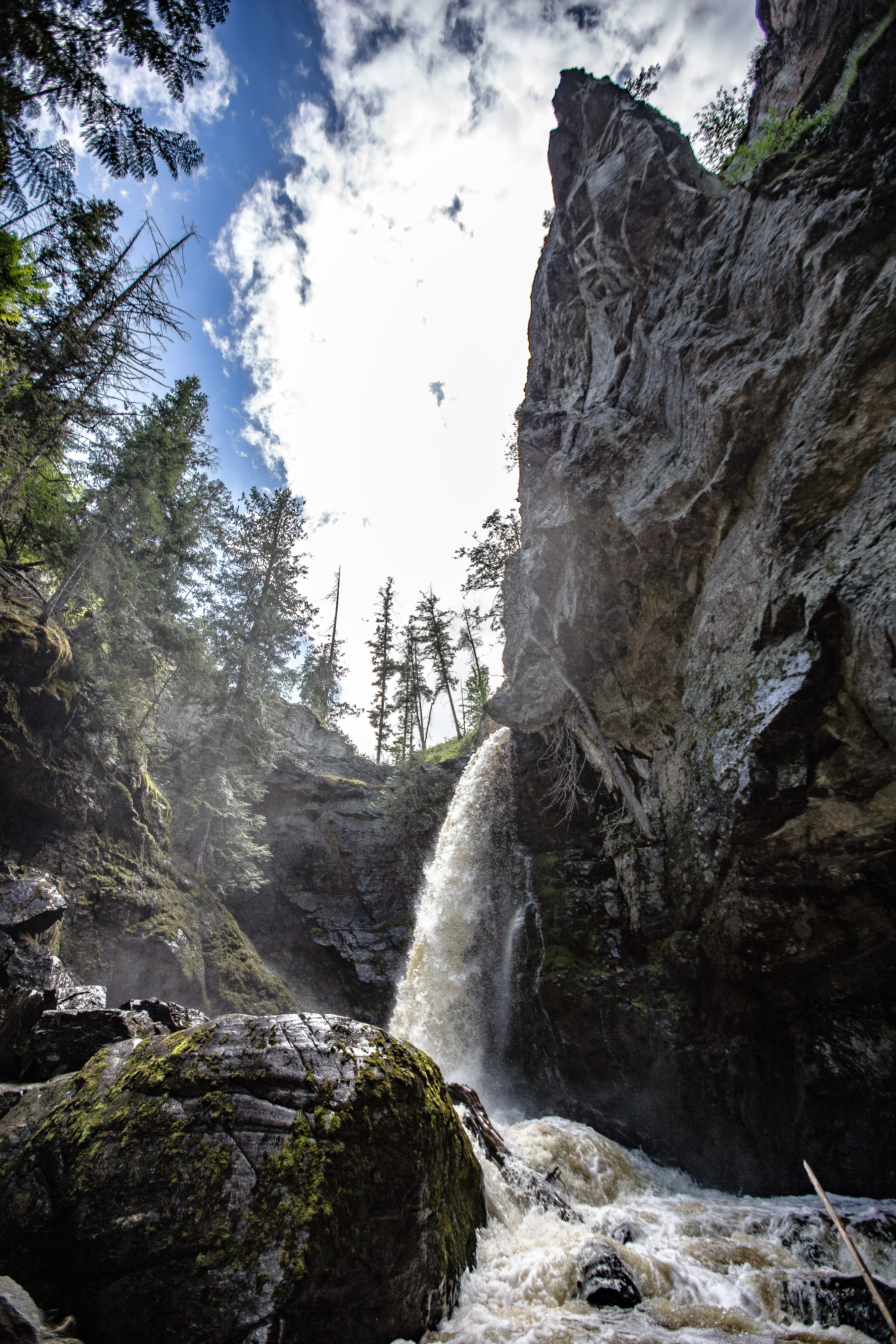 Hike to Crawford Falls