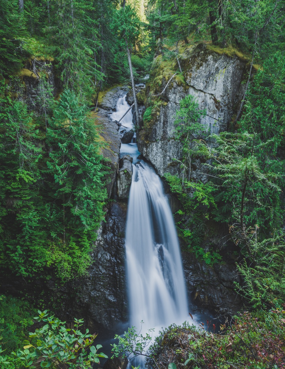 Hike to Lady Falls