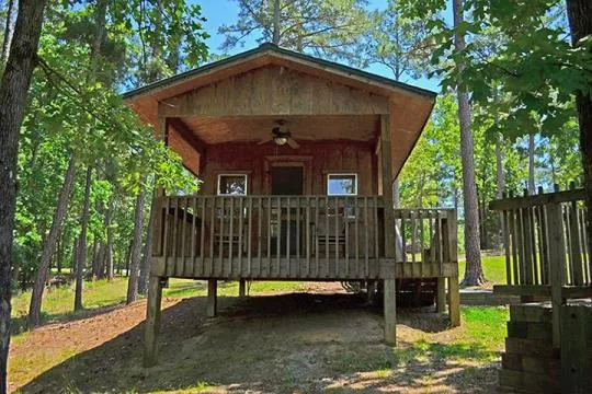 Mistletoe State Park Campground Loop