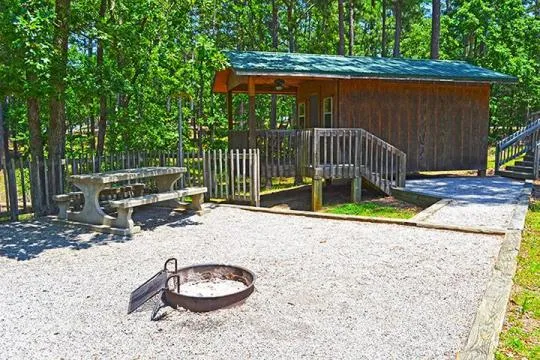 Mistletoe State Park Campground Loop