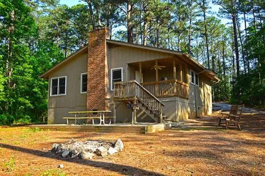 Mistletoe State Park Campground Loop