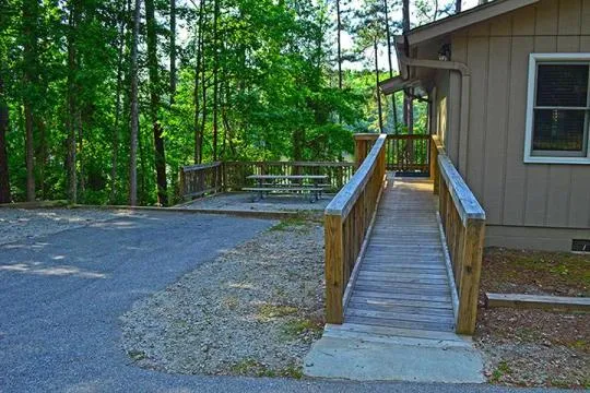 Mistletoe State Park Campground Loop