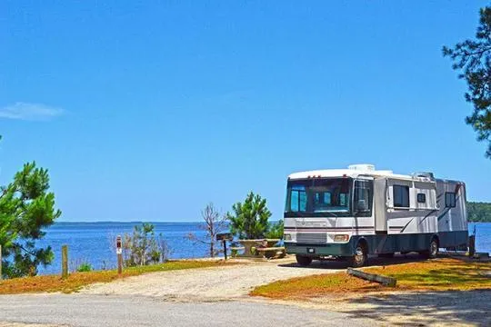 Mistletoe State Park Campground Loop