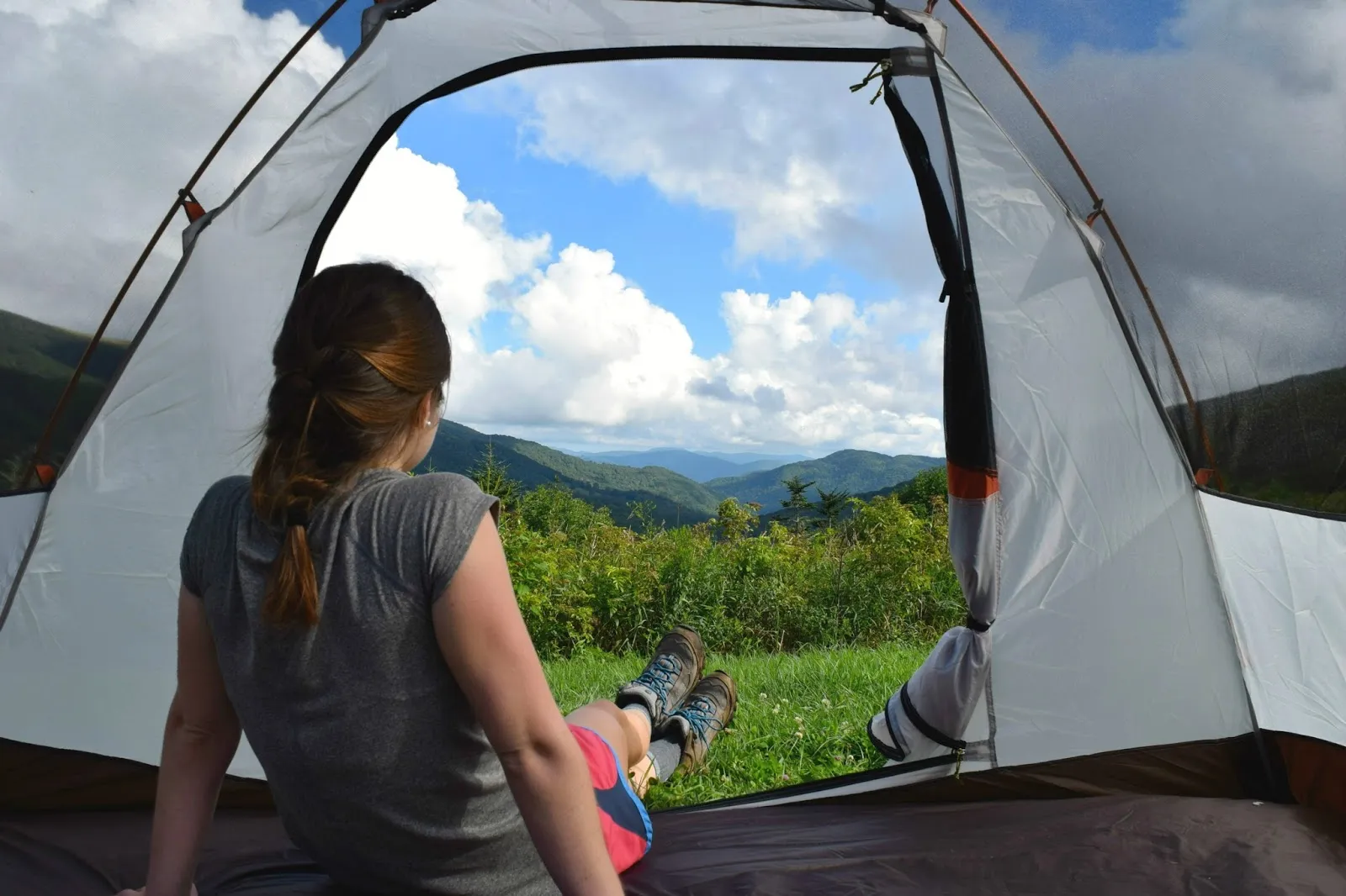 Backpack to Overmountain Shelter in the Roan Highlands
