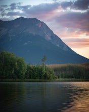 Hike around Ross Lake