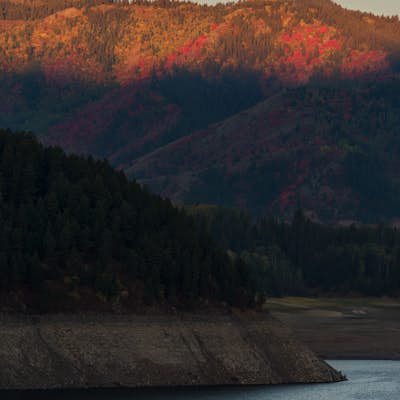 Scenic Autumn Drive around Palisades Reservoir