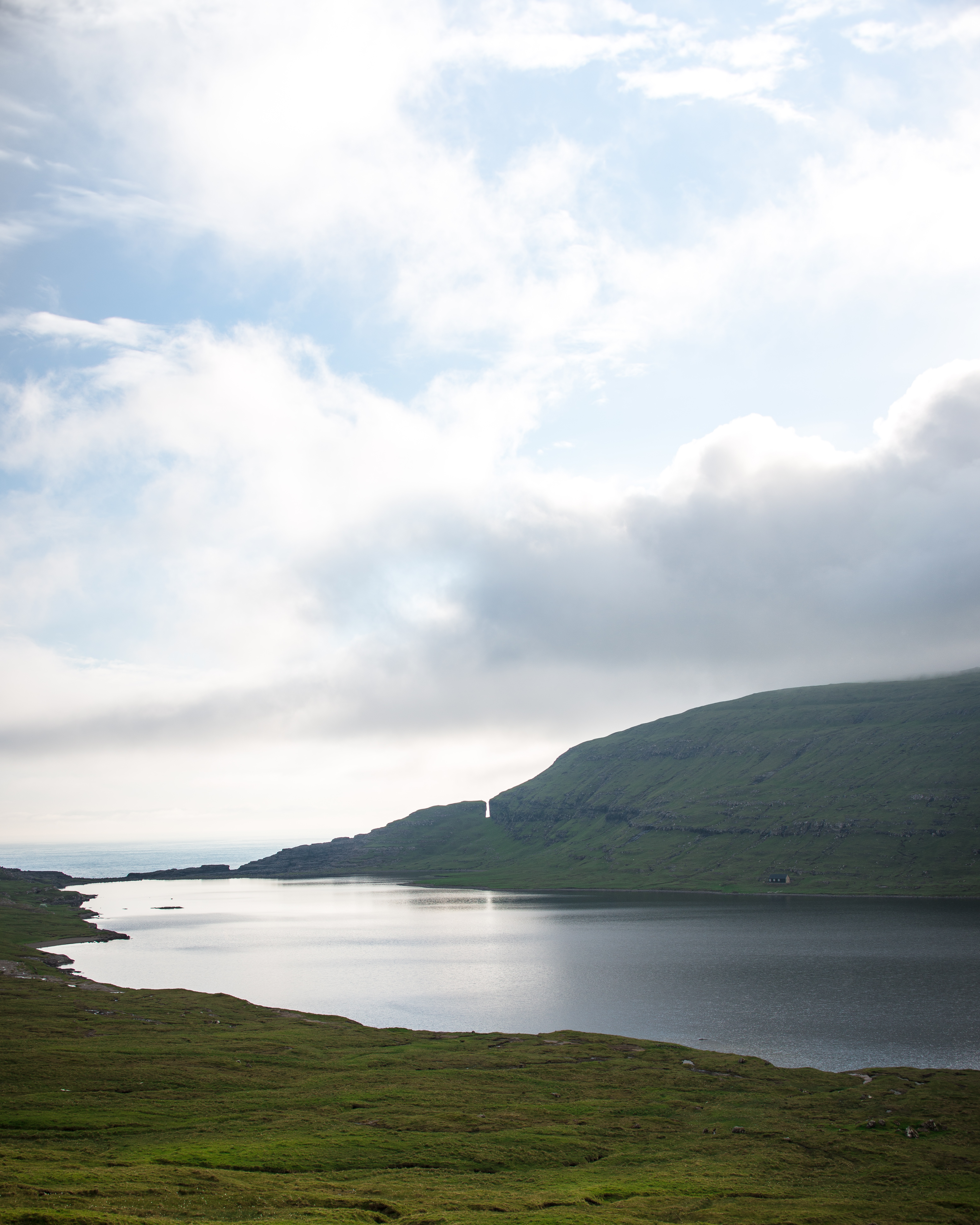 Hike along Lake Leitisvatn