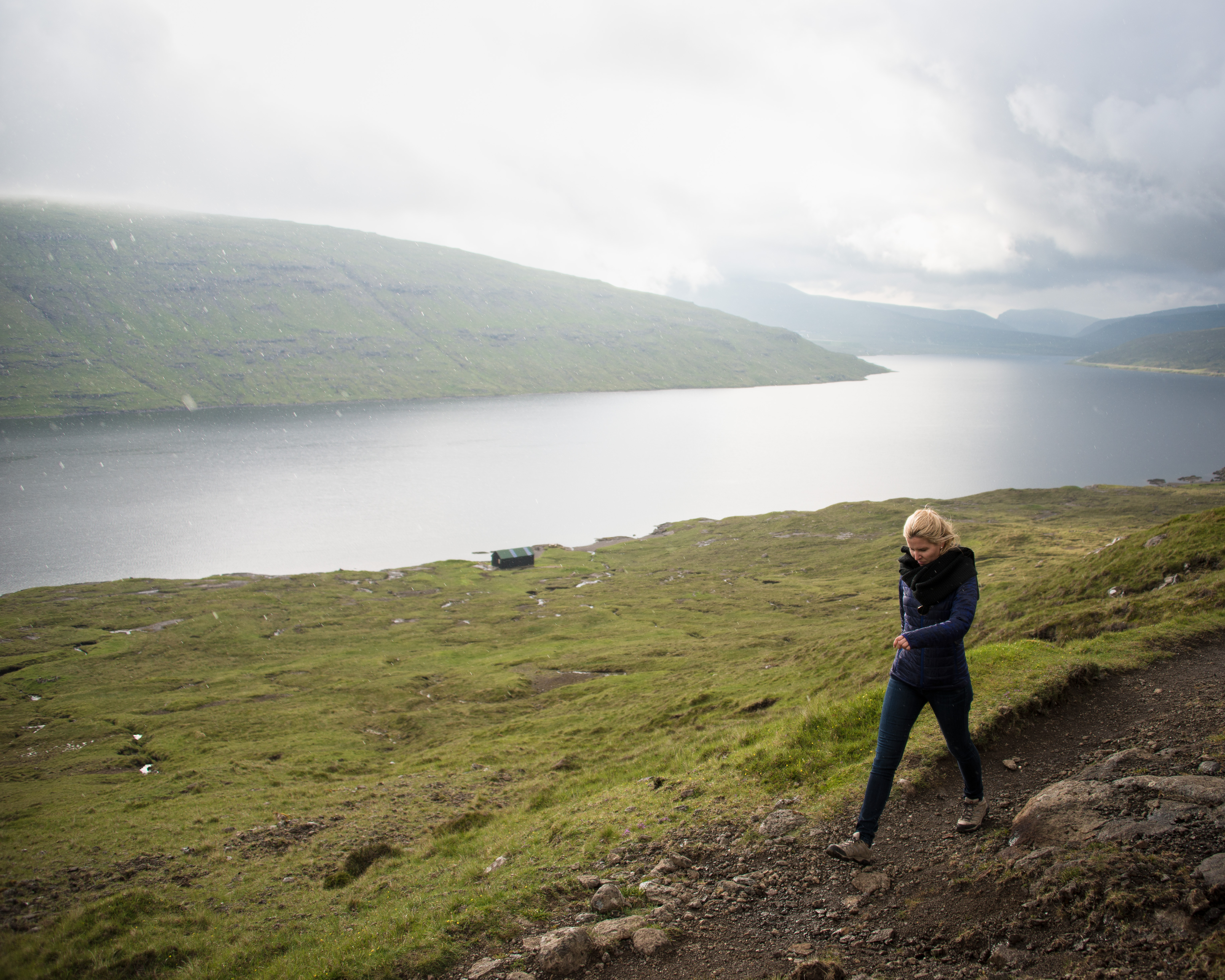 Hike along Lake Leitisvatn