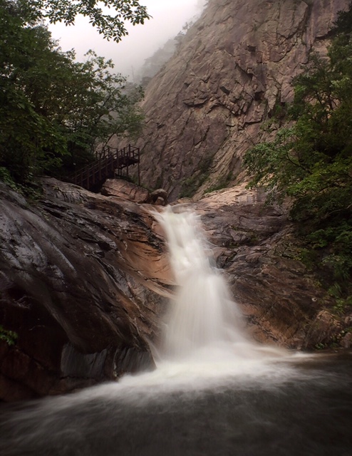 Hike to Biryong Falls