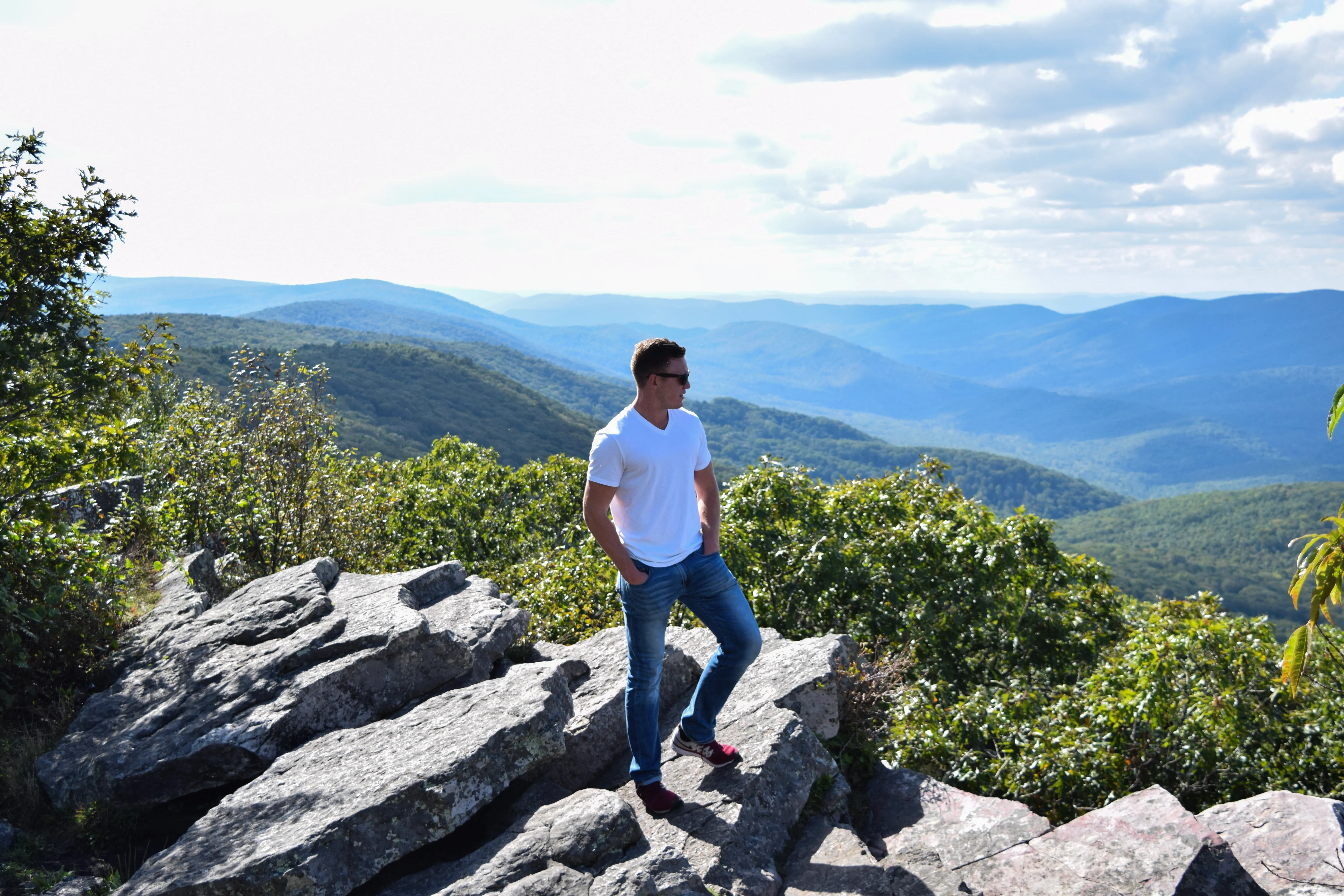 Hike to Wind Rock