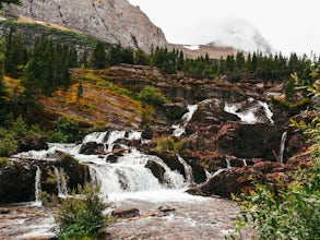 Hike to Redrock Falls