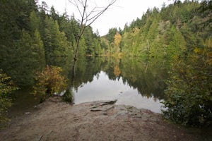 Hike to Fragrance Lake