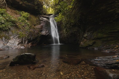 Hike to Courthouse Falls, Summey Cove Trail