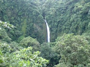 Hike to La Fortuna Falls