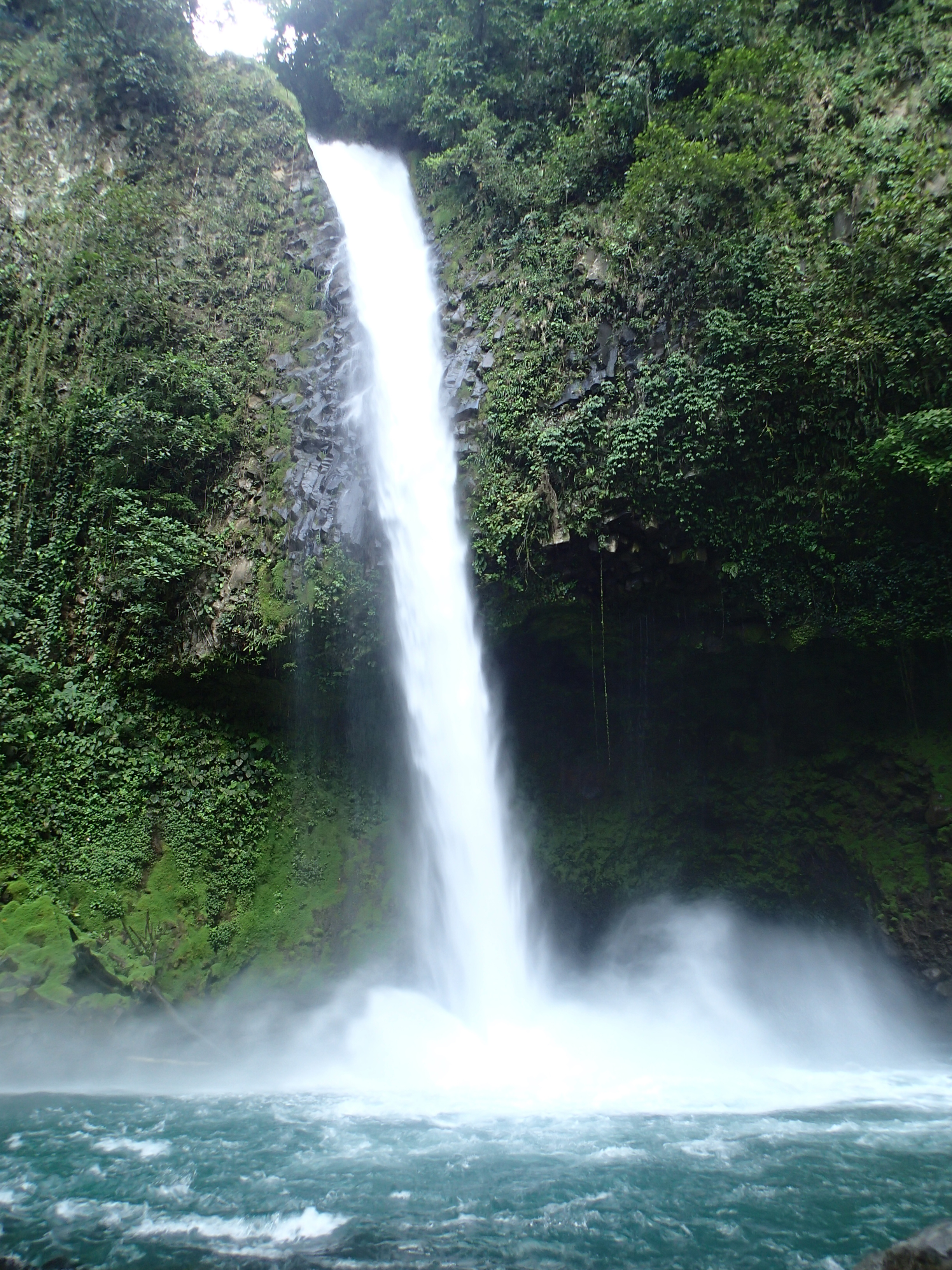 Hike to La Fortuna Falls