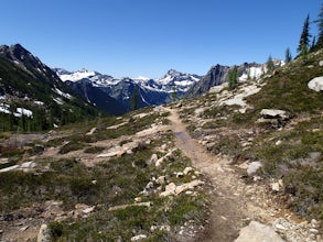 Hike Cutthroat Pass from Rainy Pass Trailhead