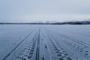 Hike on Lake Torneträsk 