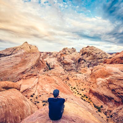 Explore the amazing Valley of Fire State Park in the Nevada desert