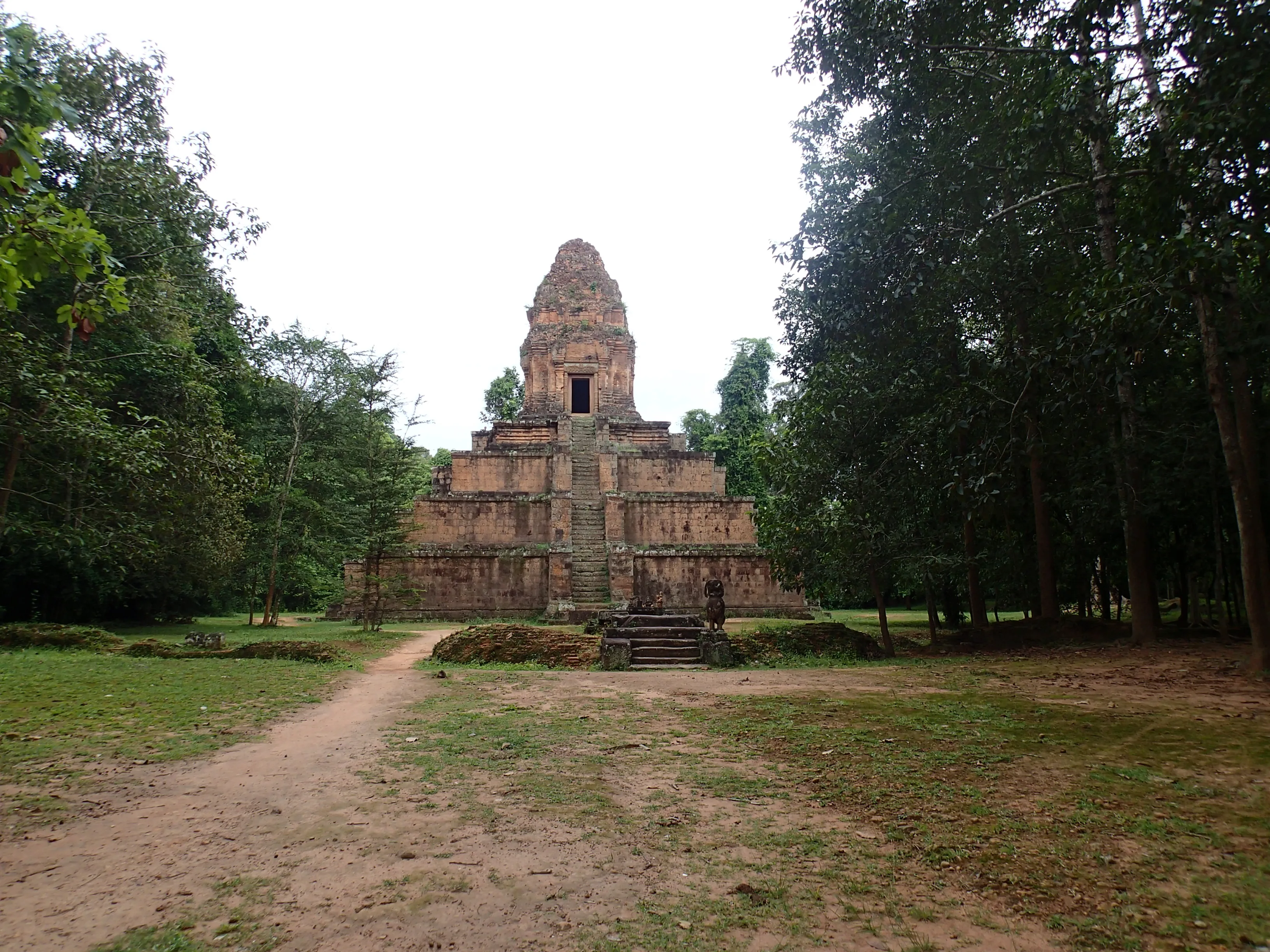 Explore Baksei Cham Krong