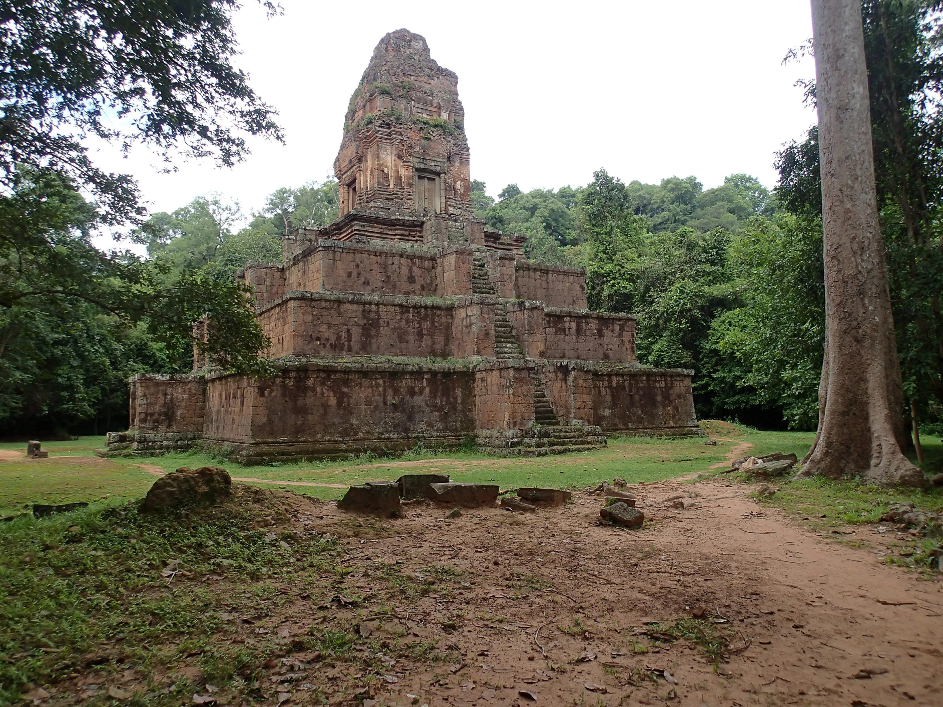 Explore Baksei Cham Krong