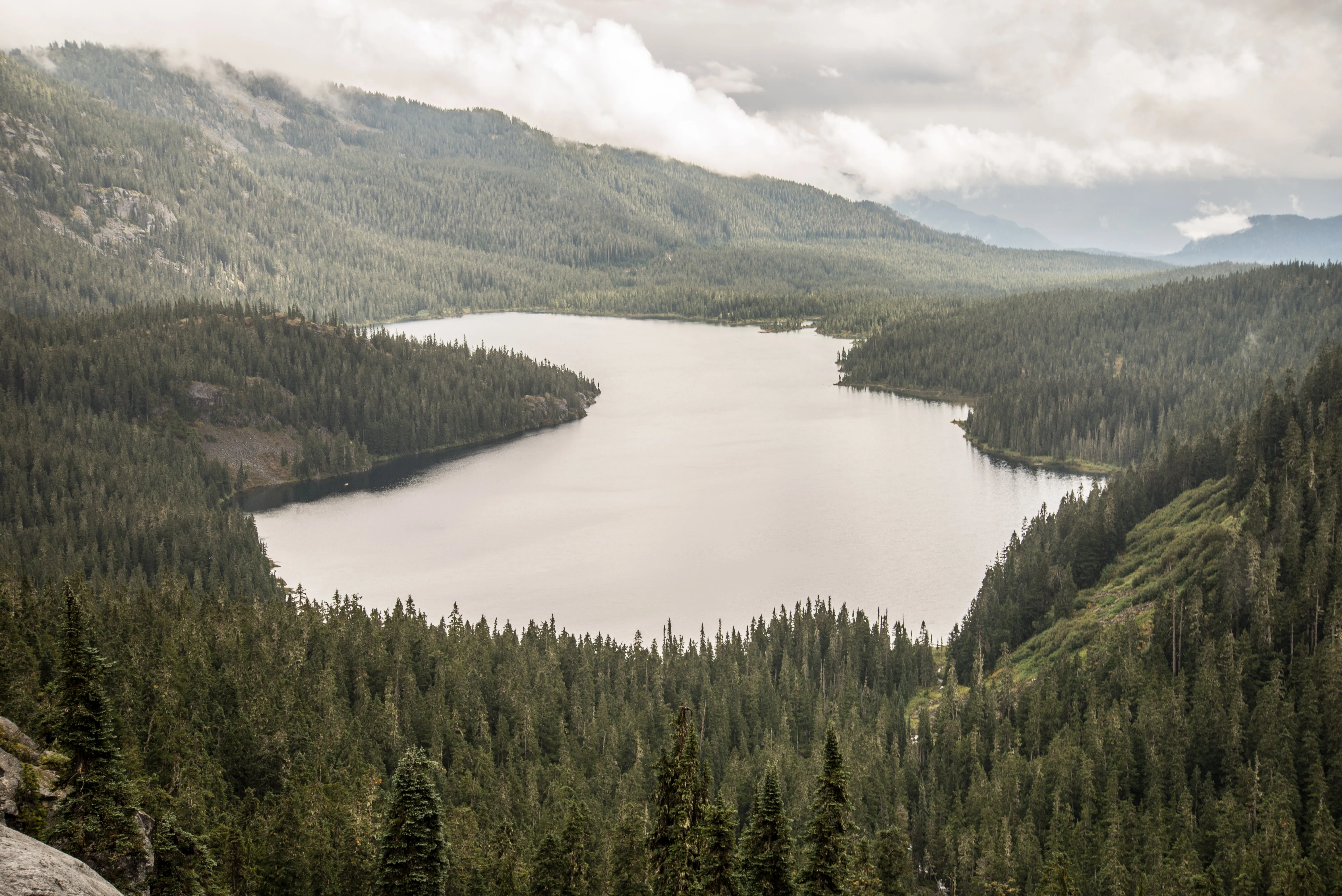 Hike Cirque Lake