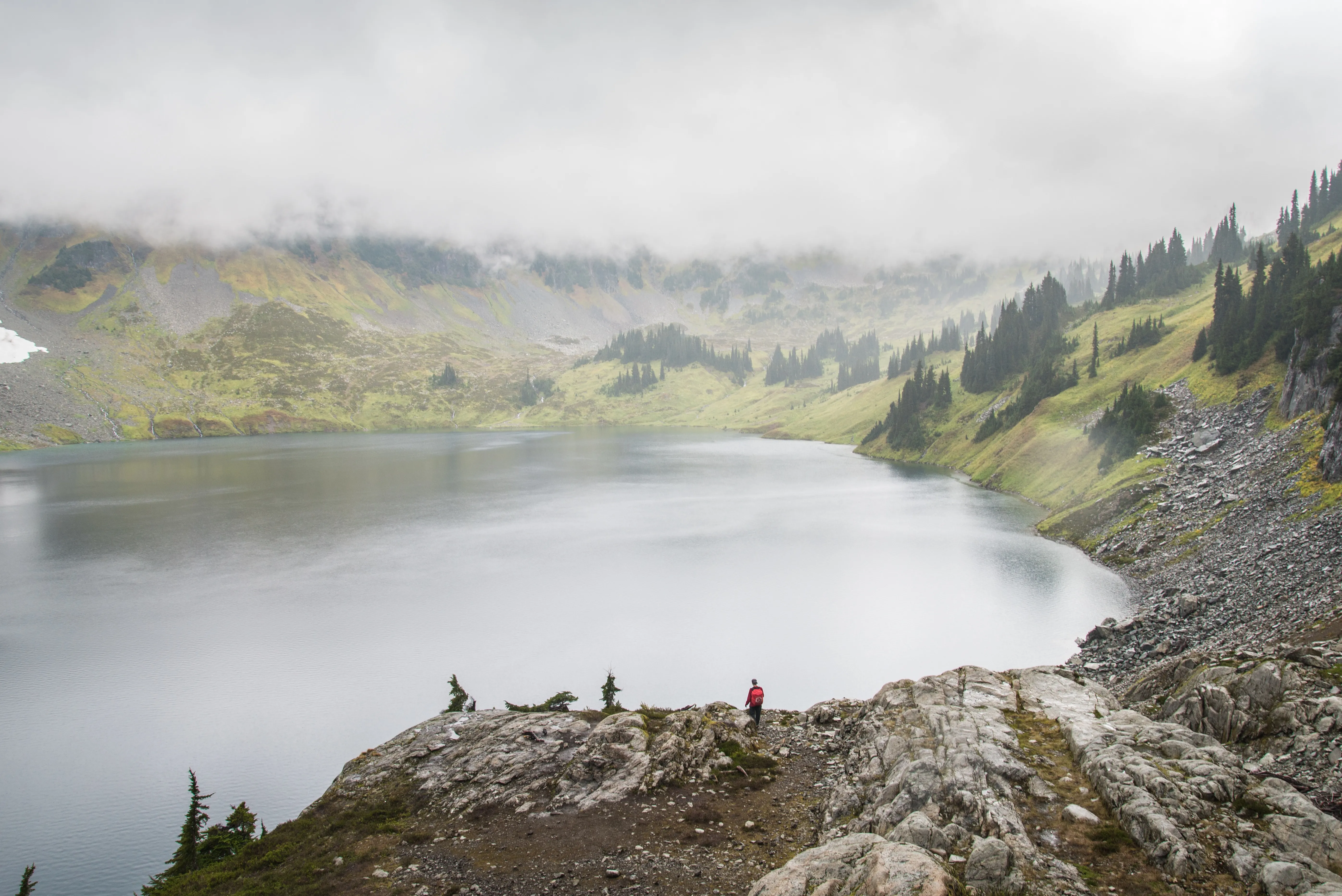 Hike Cirque Lake