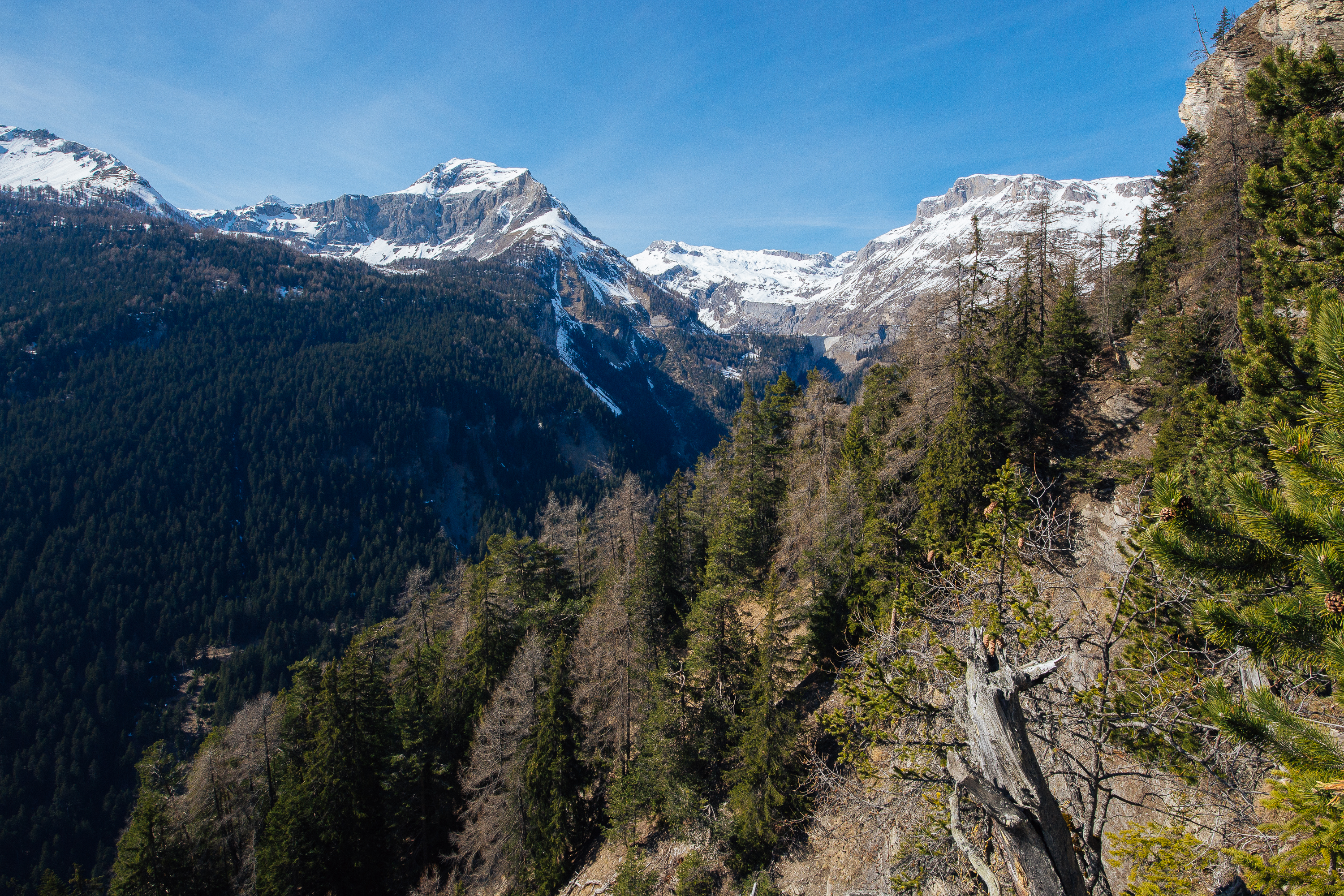 Hike the Bisse du Ro to Lac de Tseuzier
