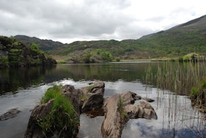 Walk to The Meeting of the Waters and Old Weir Bridge in Killarney National Park