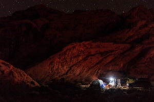 Camp at Arch Rock Campground in Valley of Fire State Park 