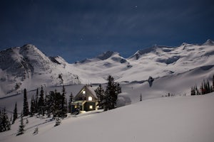 The Ultimate Guide to Backcountry Lodges near Golden, BC