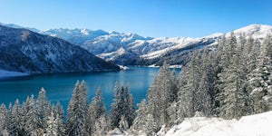 Snowshoe the Cormet de Roselend