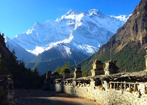 Backpack the Annapurna Circuit Trek