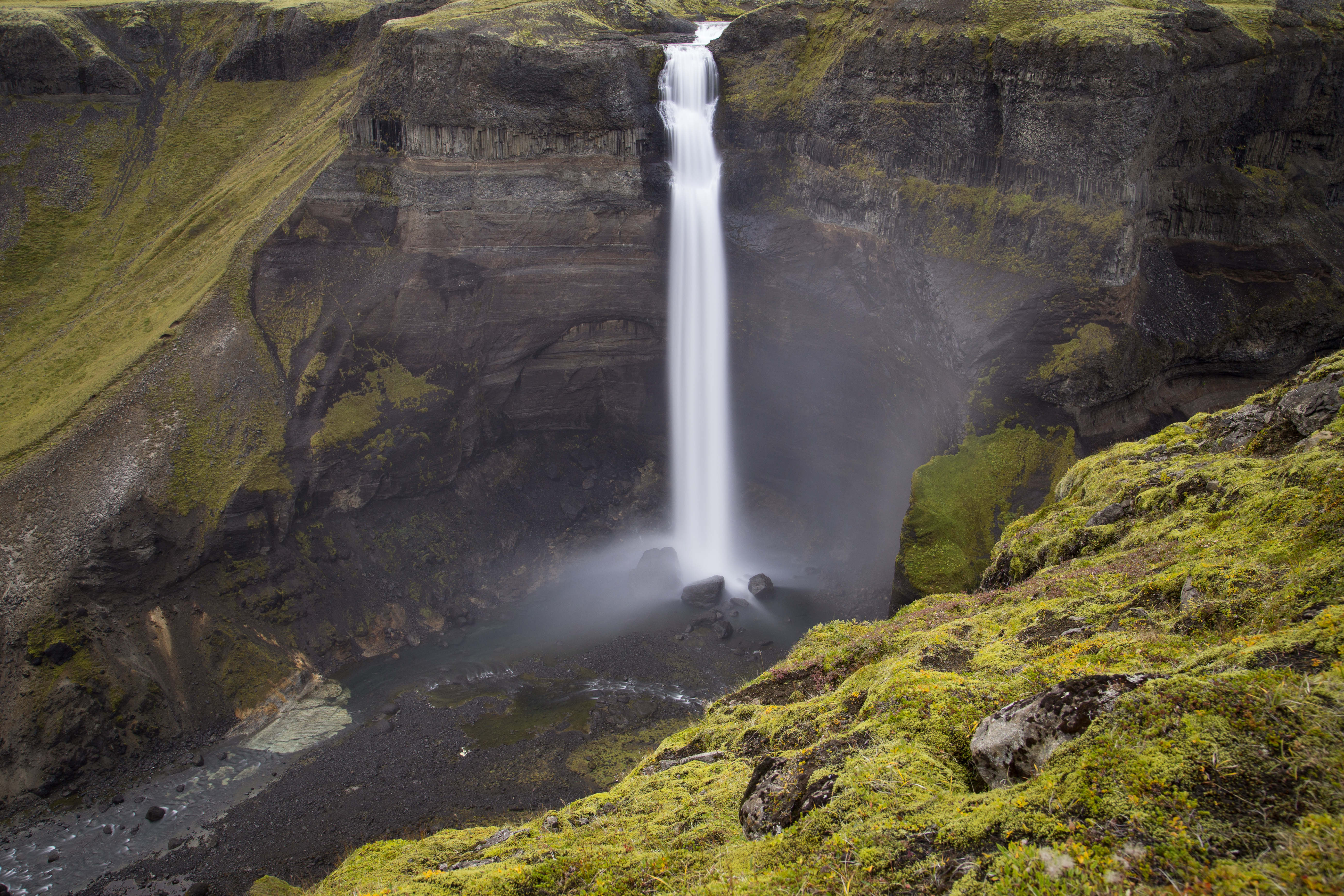 Explore Háifoss 