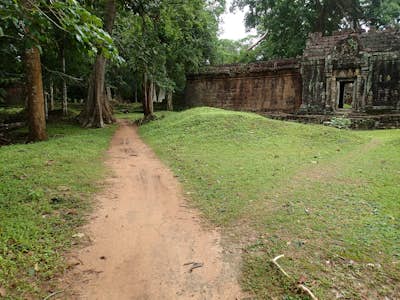 Hike the Preah Khan Trail