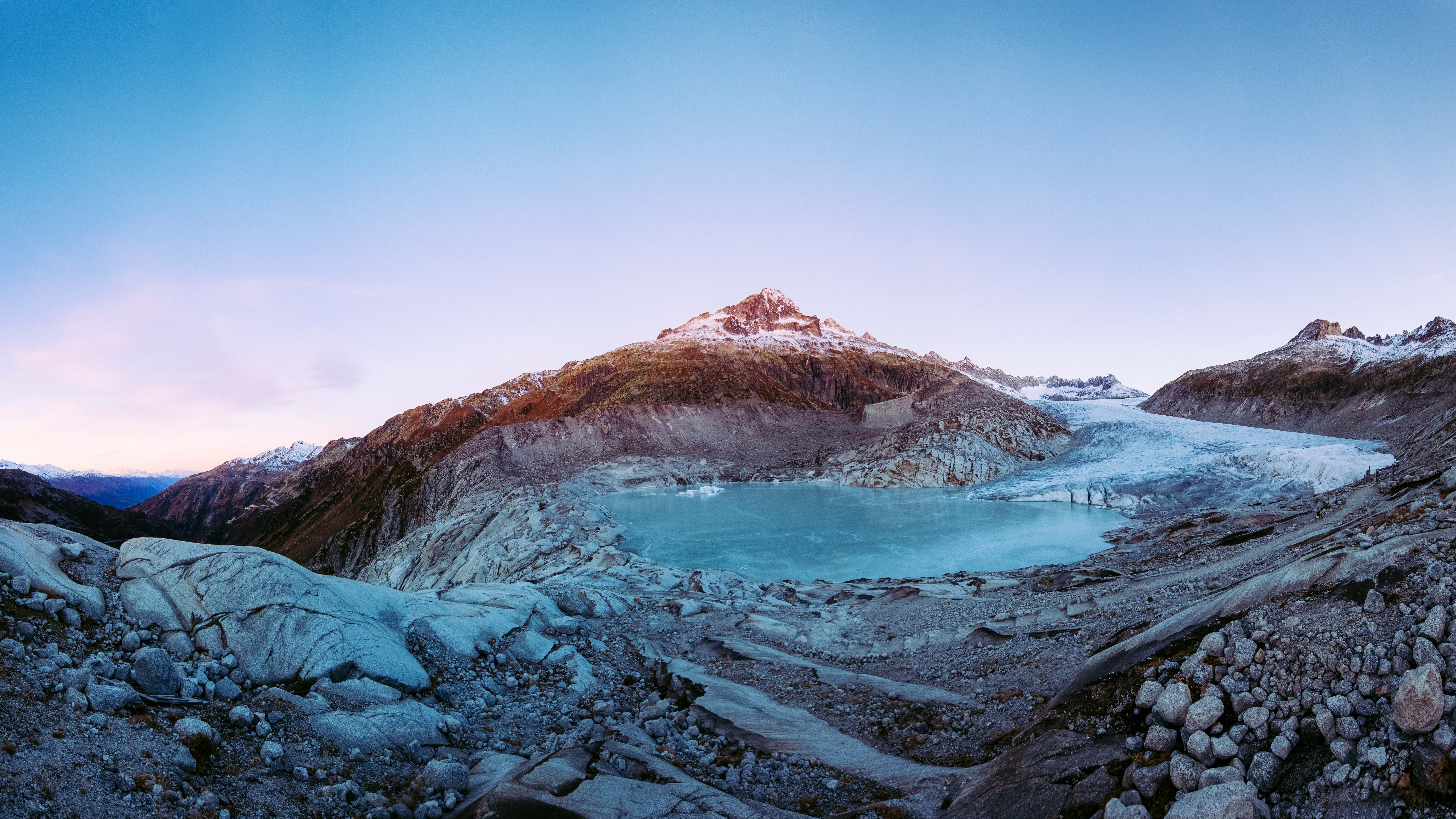 Photograph the Rhône Glacier