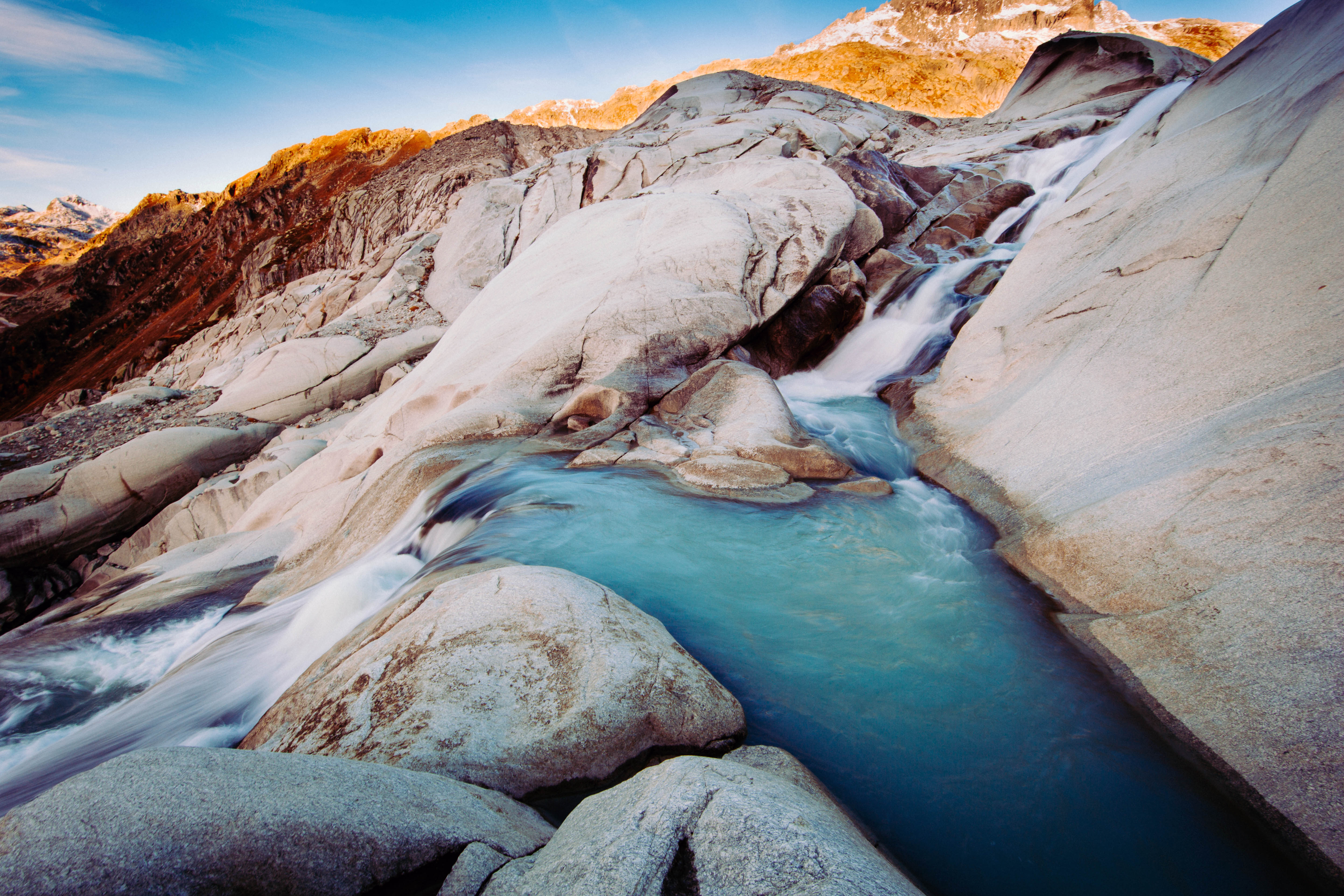 Photograph the Rhône Glacier