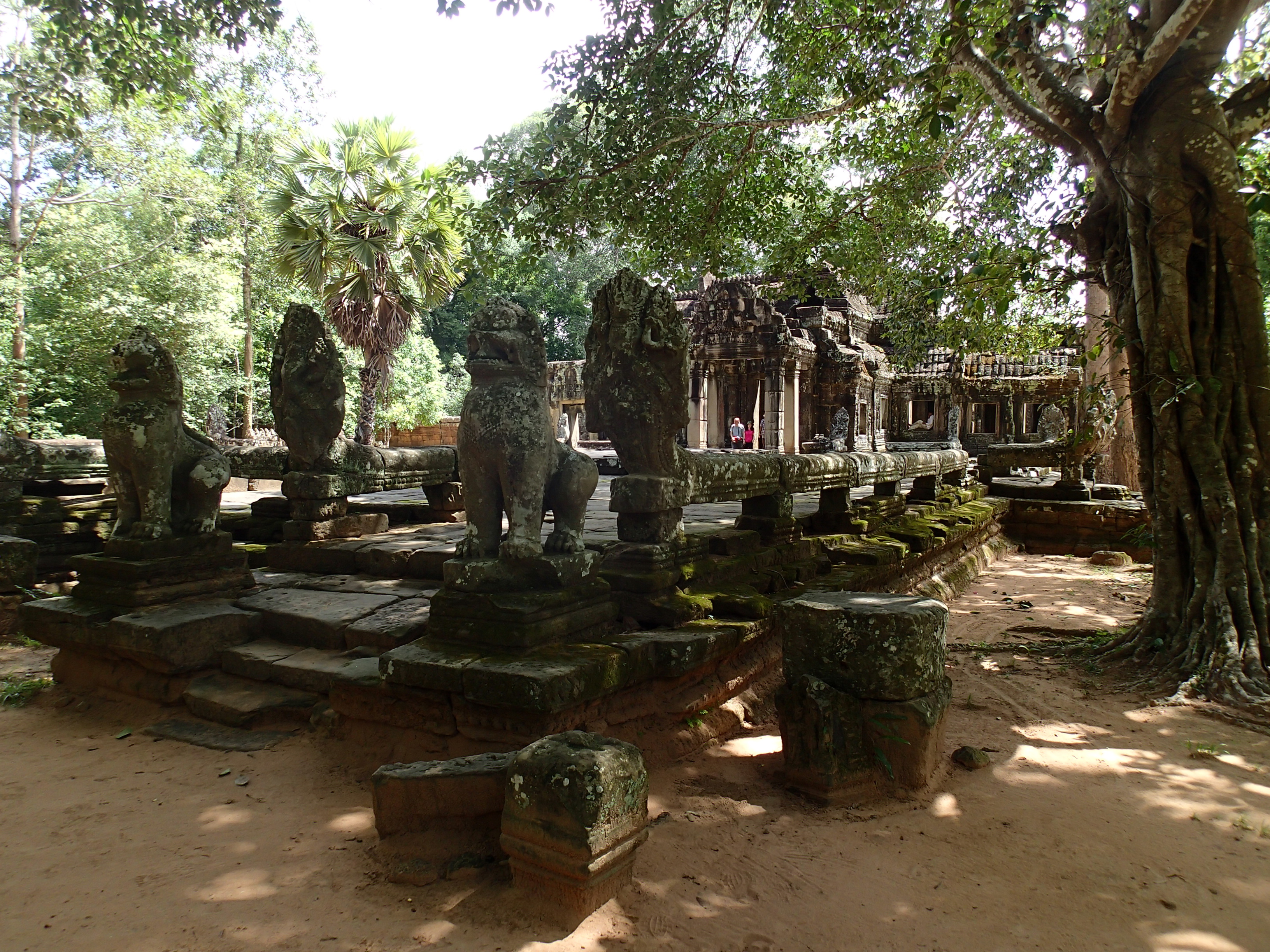 Explore Banteay Kdei Temple