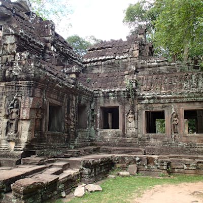 Explore Banteay Kdei Temple