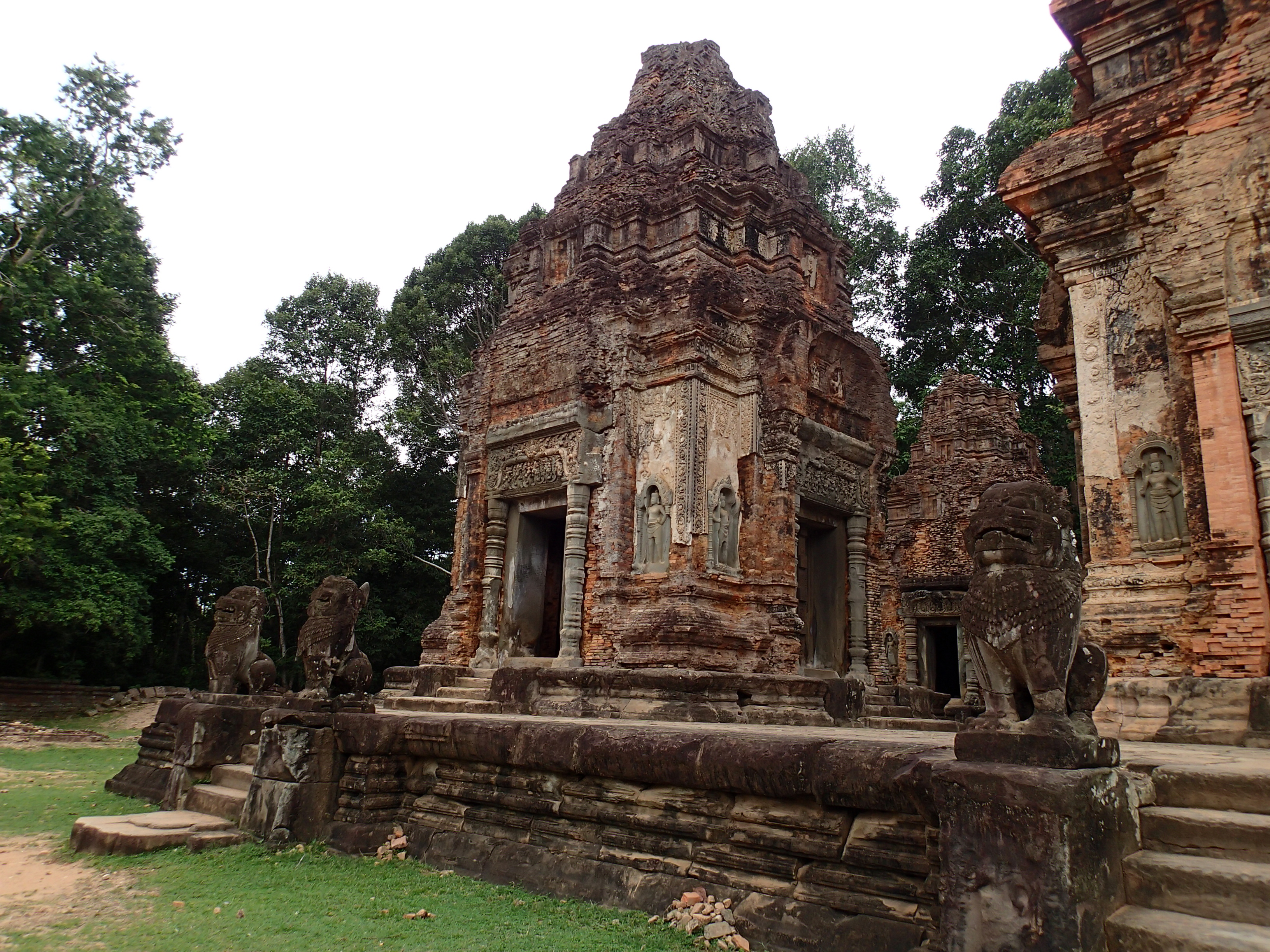 Explore Preah Ko Temple