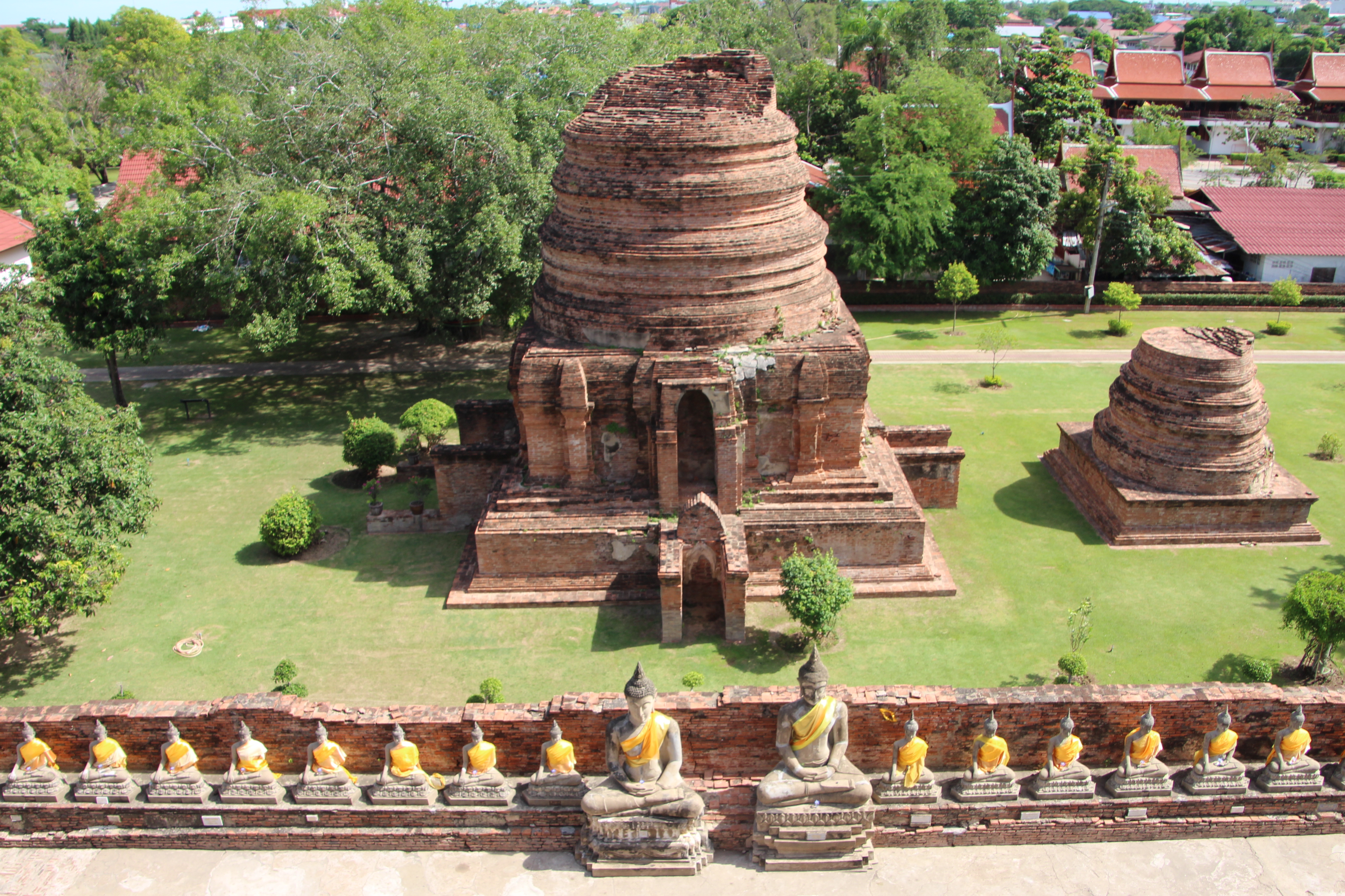 Explore Wat Yai Chaimongkhon