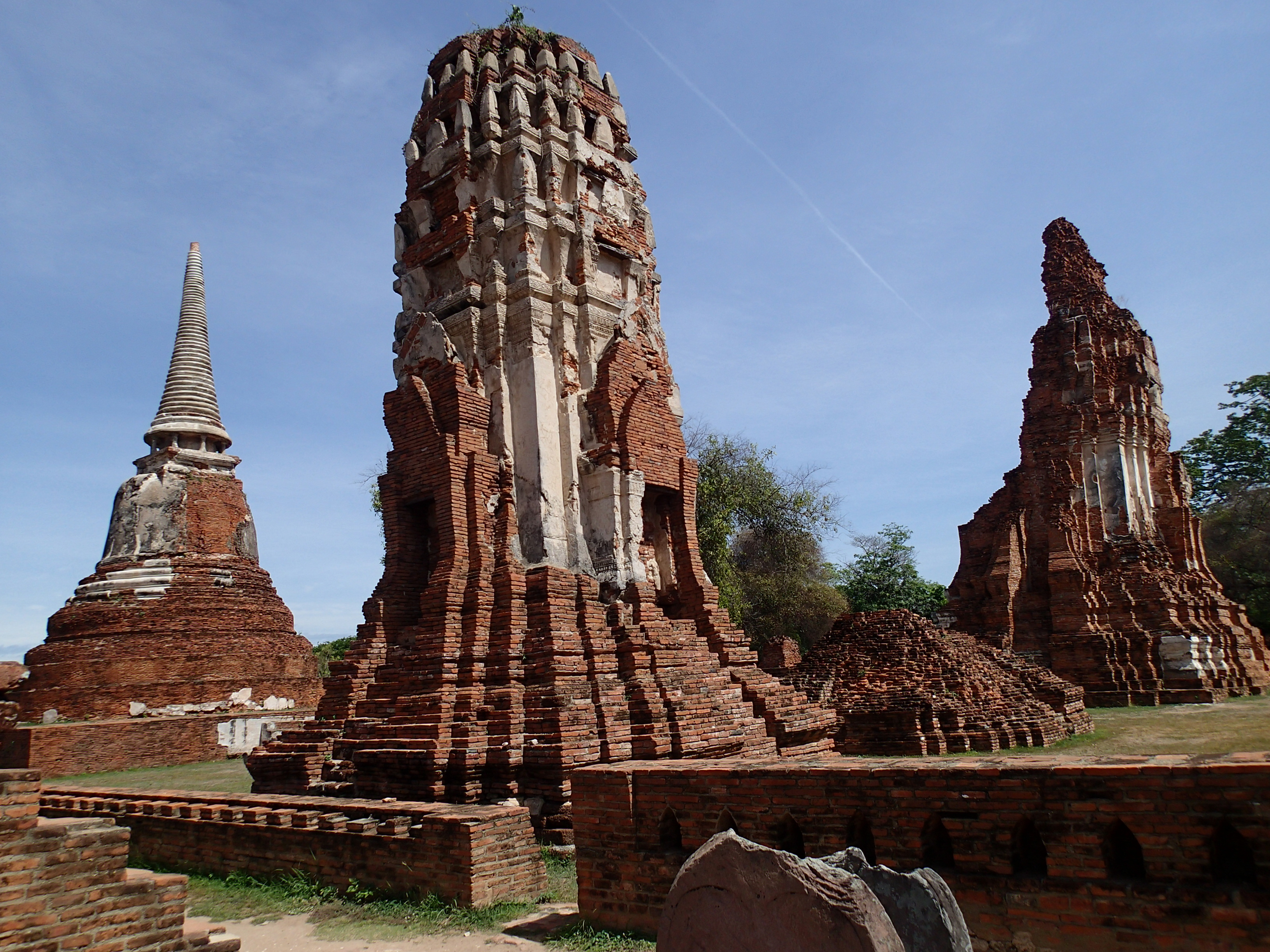Explore Wat Mahathat