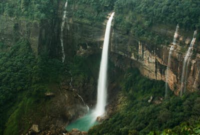 Visit Nokhalikai Falls 