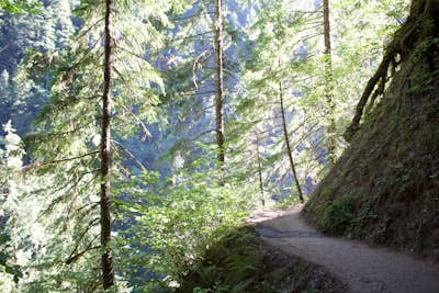 Backpack Eagle Creek Trail